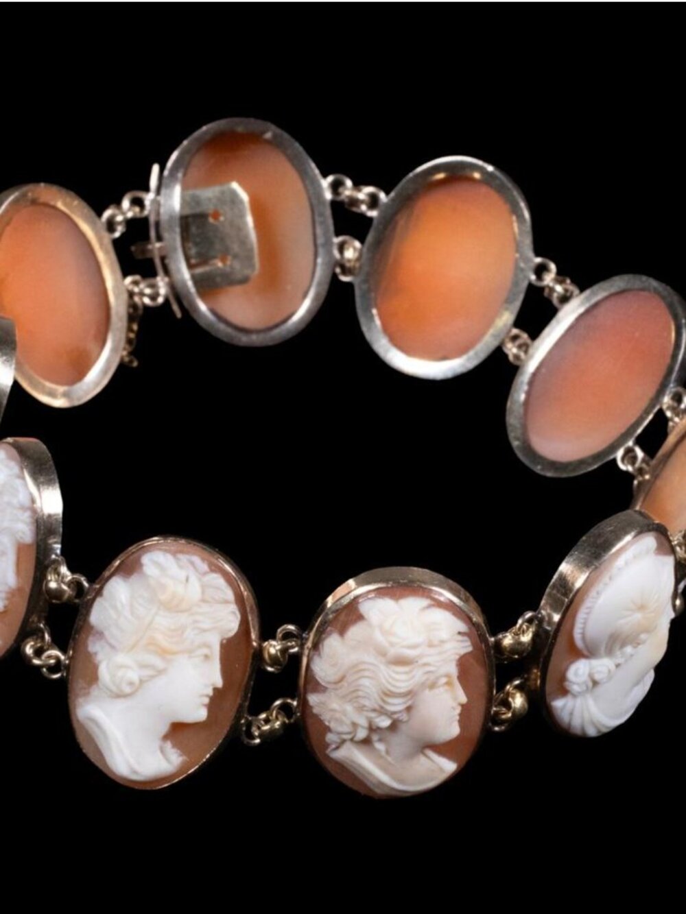 VINTAGE 14K GOLD CAMEO BRACELET